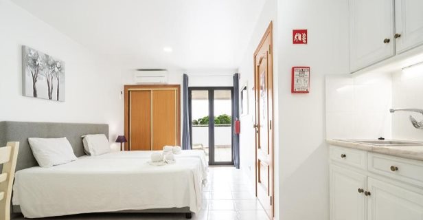 Aparthotel Vale De Carros