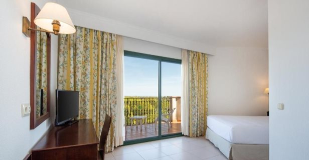 Aparthotel Valentín Son Bou