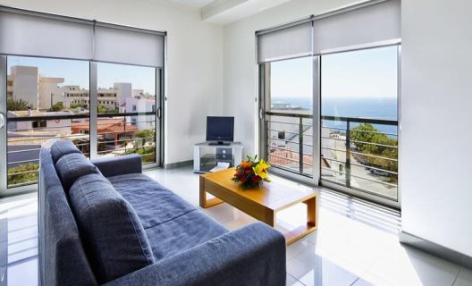 Aparthotel Villa Doris Suites