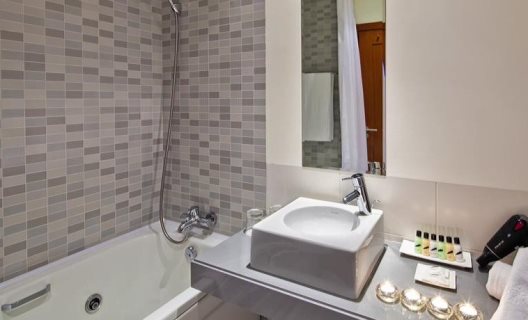 Aparthotel Villa Doris Suites