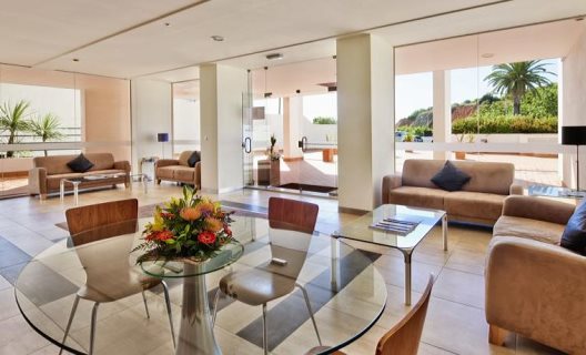 Aparthotel Villa Doris Suites