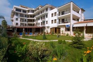 Aparthotel Villa María Revas