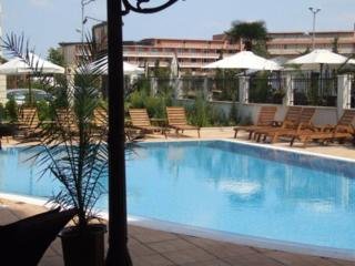 Aparthotel Villa María Revas