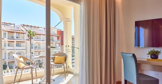 Aparthotel Zafiro Bahía