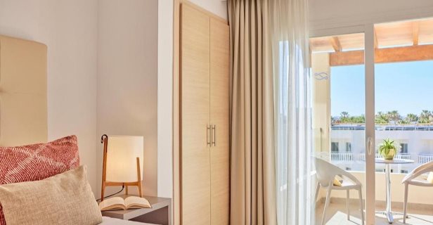 Aparthotel Zafiro Bahía