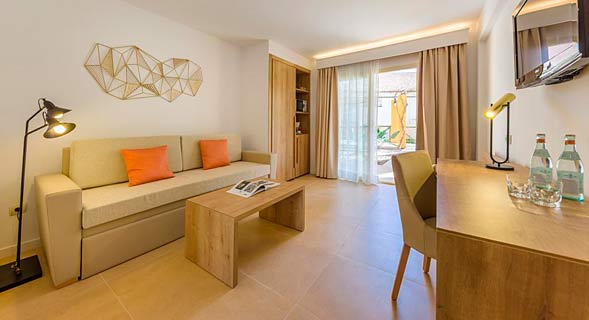 Aparthotel Zafiro Cala Mesquida
