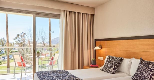 Aparthotel Zafiro Tropic Spa