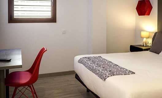 Apartmentos Hostemplo Suites
