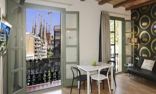 Apartmentos Hostemplo Suites