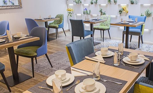 Apartmentos Hostemplo Suites