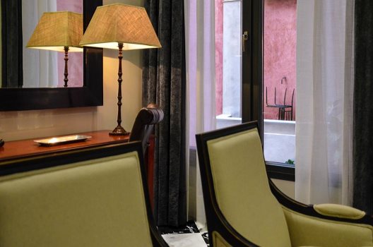 Apartohotel Aguilas 5 Sevilla Suites
