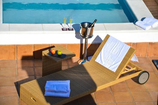 Apartohotel Aguilas 5 Sevilla Suites