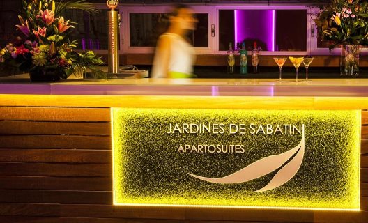 Apartosuite Jardines De Sabatini