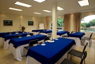 Apartotel & Suites Villas Del Rio
