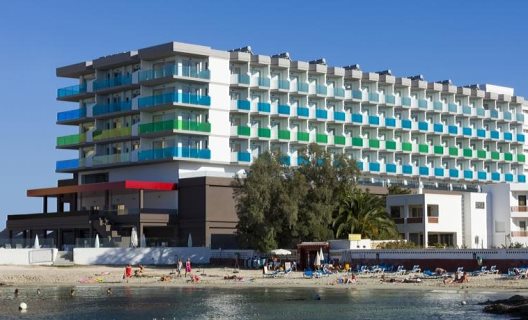 Axelbeach Ibiza Suite Apartments And Beach Club