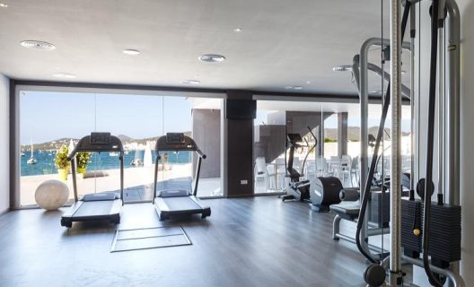 Axelbeach Ibiza Suite Apartments And Beach Club