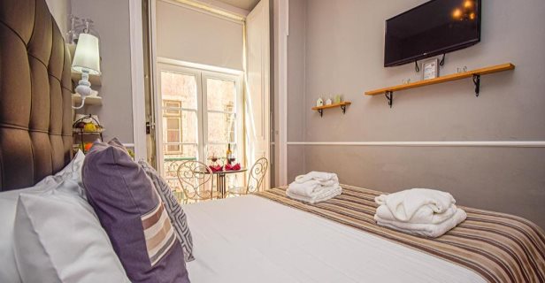 B Lisbon Downtown Suites