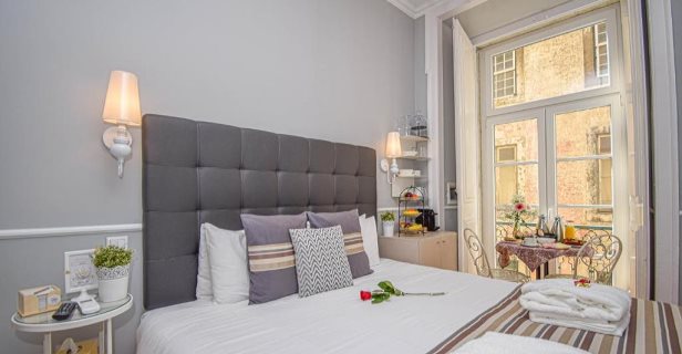 B Lisbon Downtown Suites