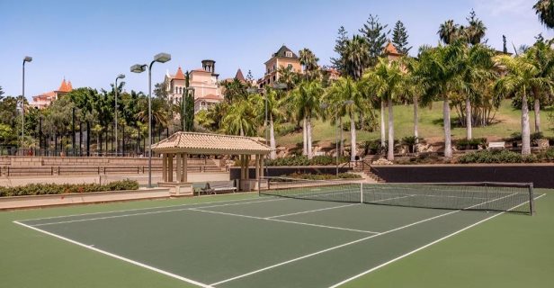 Bahía Del Duque Resort