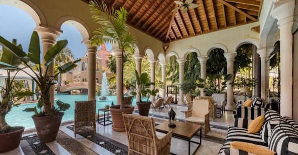 Bahía Del Duque Resort