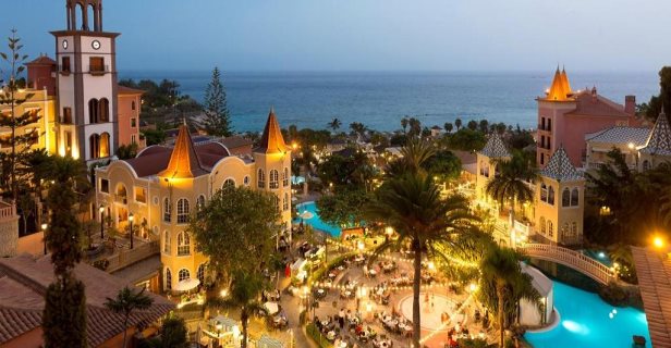 Bahía Del Duque Resort