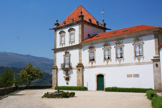 Casa Das Torres De Oliveira
