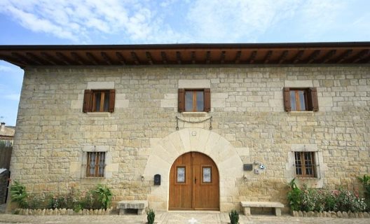Casa De La Cadena