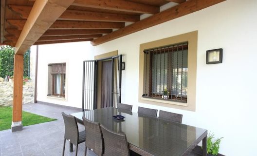Casa De La Cadena