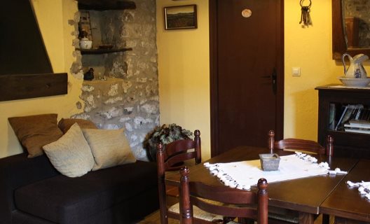 Casa Rural Masia Can Pei