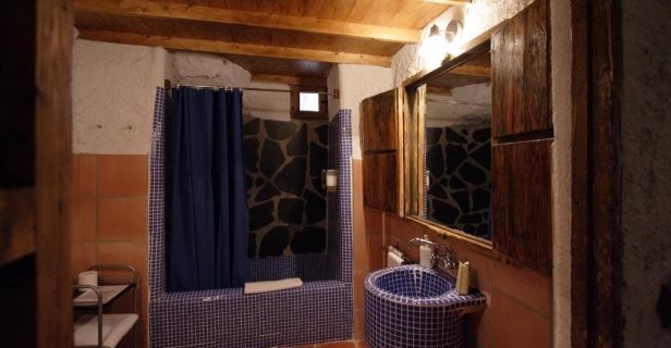 Casas Cuevas La Tala