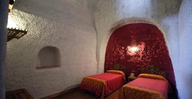 Casas Cuevas La Tala