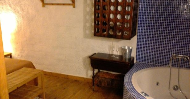 Casas Cuevas La Tala