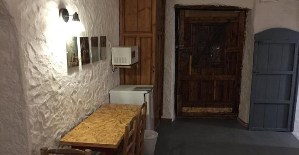 Casas Cuevas La Tala