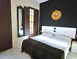 Apartamentos Living Sevilla San Lorenzo