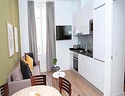 Apartamentos New Point Opera
