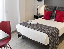 Apartmentos Hostemplo Suites