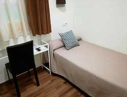 Hostal Lesseps