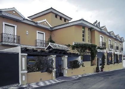 Hotel Albenzaire
