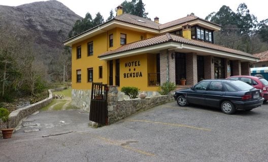 Hotel Benzua
