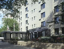 Hotel Carlyle Suites