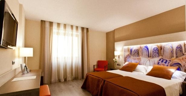 Hotel Corona De Granada - Granada - Granada