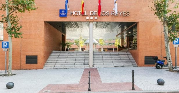 Hotel De Los Reyes