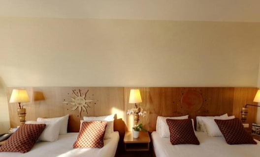 DREAM CASTLE HOTEL - Magny-Le-Hongre 40 De La Fosse Des Pressoirs