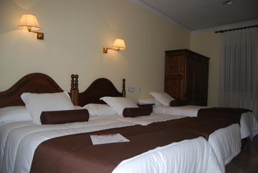 Hotel Emperatriz III - Santa Marta De Tormes - Salamanca