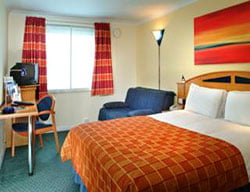 Hotel Express By Holiday Inn London - Luton Airport