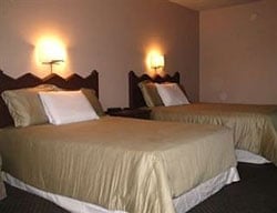 Hotel Goldstar Inn & Suites