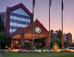 Hotel Hilton Suites Auburn Hills
