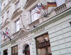 Hotel Julian
