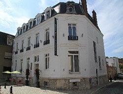 Hotel Le Cesar