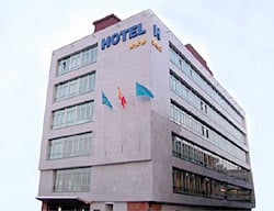 Hotel Longoria Avenida
